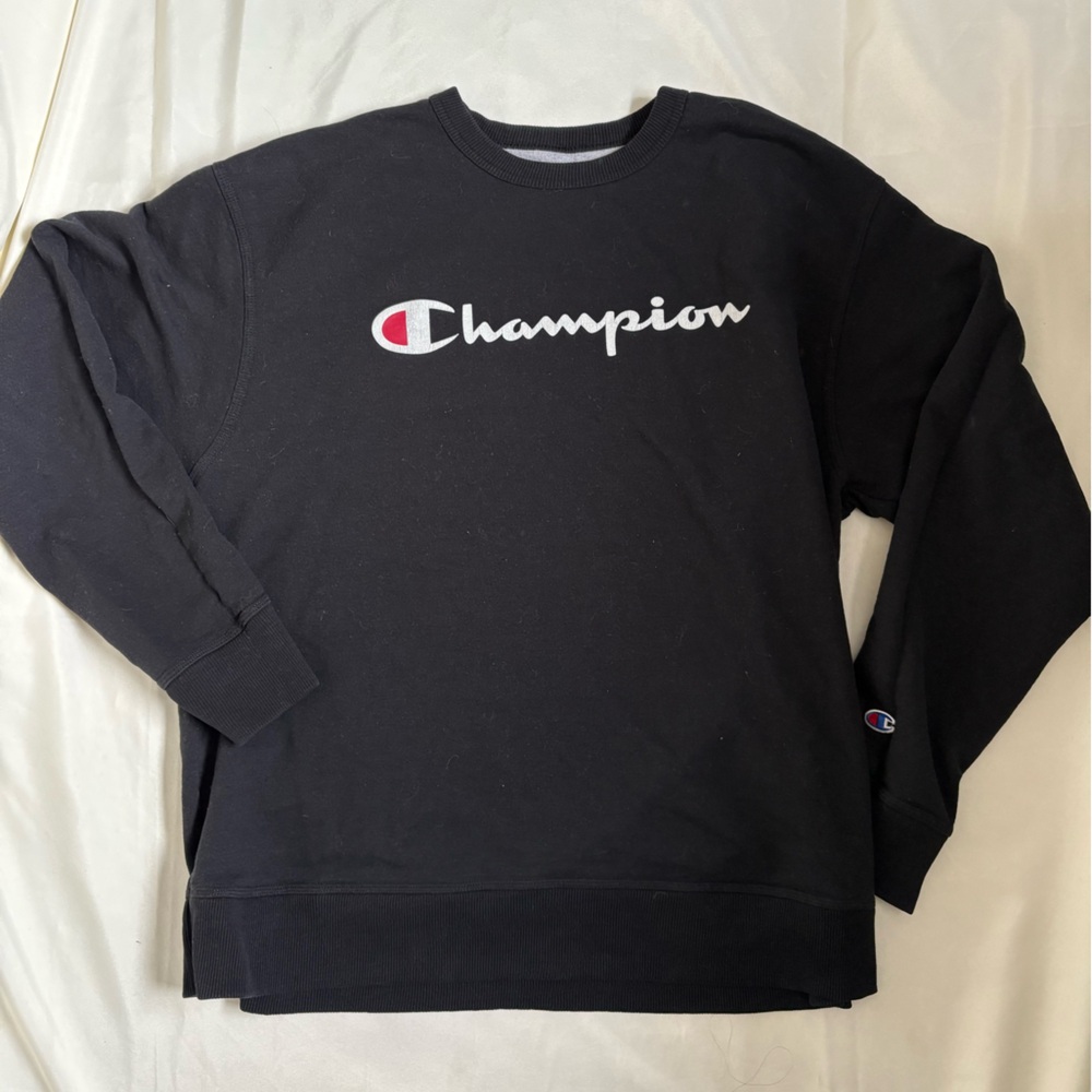 Champion Black crewneck